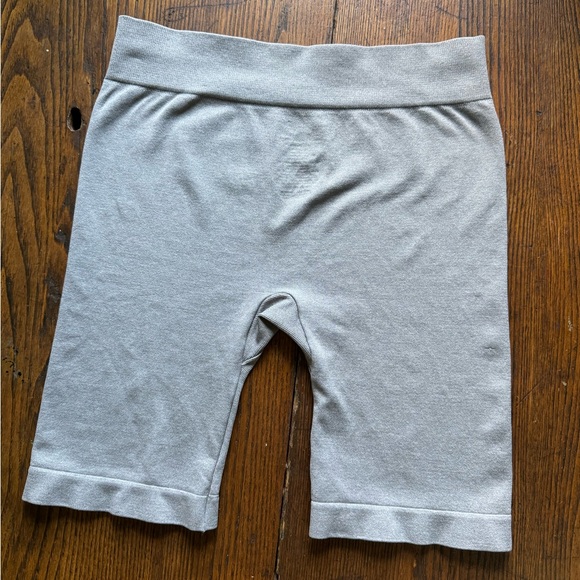 Free people intimately seamless ribbed biker shorts yoga running XS/S SMALL GREY - Picture 5 of 11